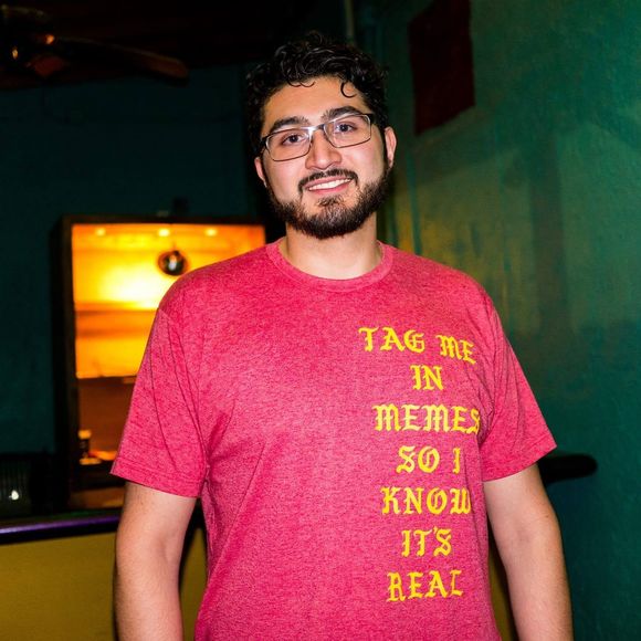 Meet your Posher, Ernesto - Picture 1 of 1